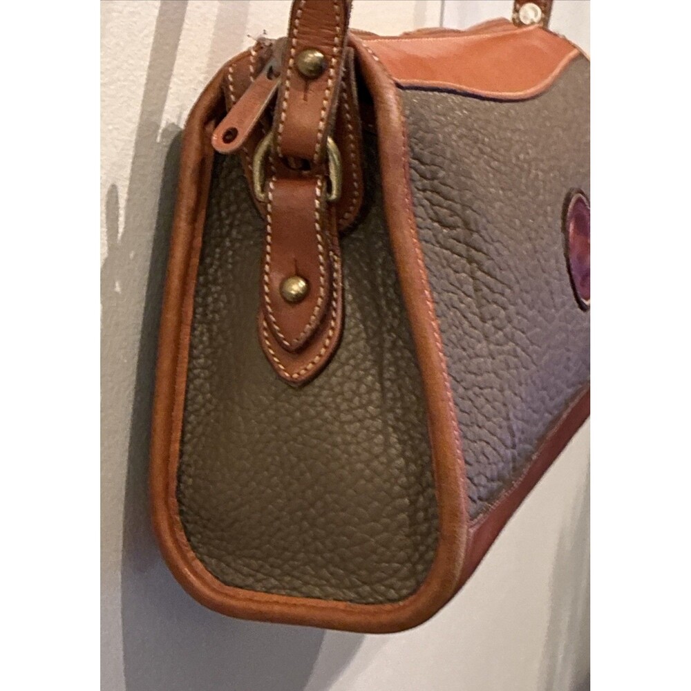 Vintage Dooney Bourke USA Pebbled Leather Crossbody Bag Purse All Weather Taupe - Picture 4 of 16